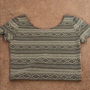 Crop textures scoop neck t